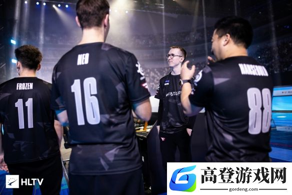 FaZe前创始人：只有引进火力更强的选手，ropz才可能会留下