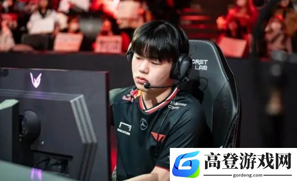 Smash被放假恐成宫斗牺牲品，T1下路轮换陷入困局